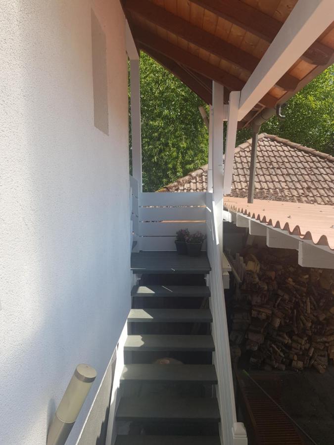 Ruhig Gelegenes Objekt - Netflix,Balkon, Nespressomaschine, Fahrraeder- 7 Minuten Vom See Fuer Den Perfekten Urlaub Im Sueden Uhldingen-Muehlhofen Exterior photo
