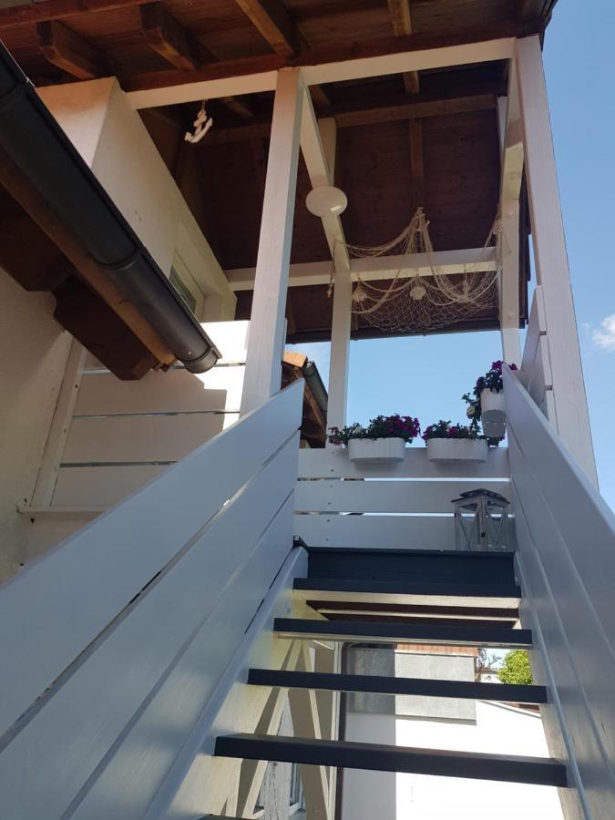 Ruhig Gelegenes Objekt - Netflix,Balkon, Nespressomaschine, Fahrraeder- 7 Minuten Vom See Fuer Den Perfekten Urlaub Im Sueden Uhldingen-Muehlhofen Exterior photo